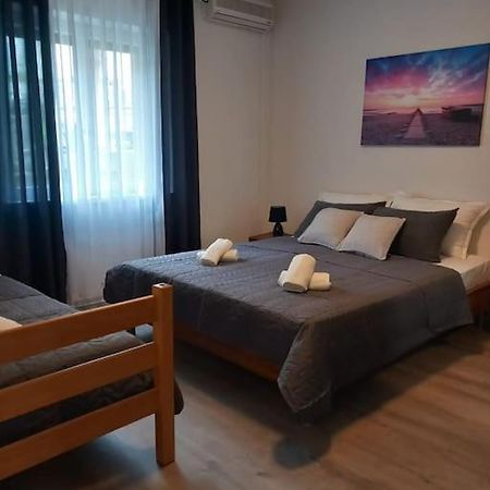 Apartment Dora-100M From The Central Beach Makarska Luaran gambar
