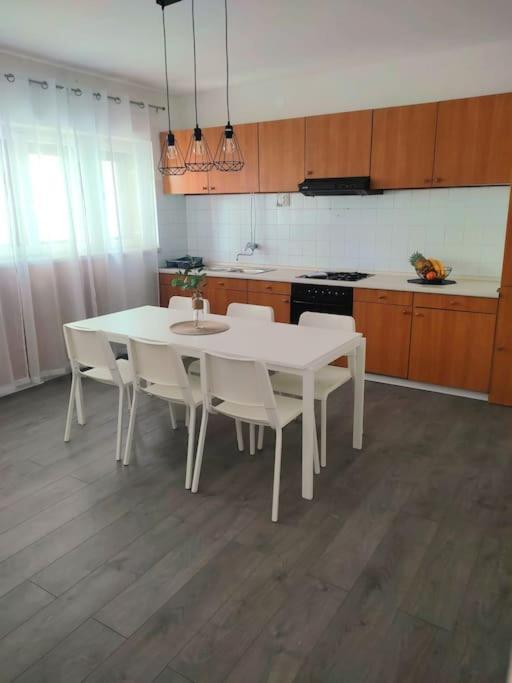 Apartment Dora-100M From The Central Beach Makarska Luaran gambar