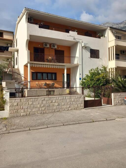 Apartment Dora-100M From The Central Beach Makarska Luaran gambar