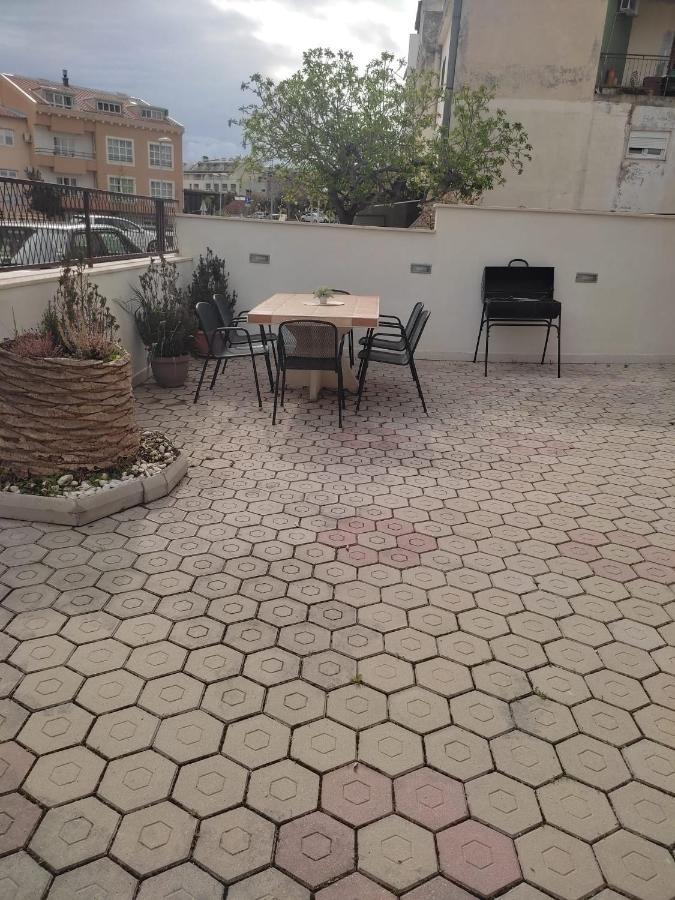 Apartment Dora-100M From The Central Beach Makarska Luaran gambar